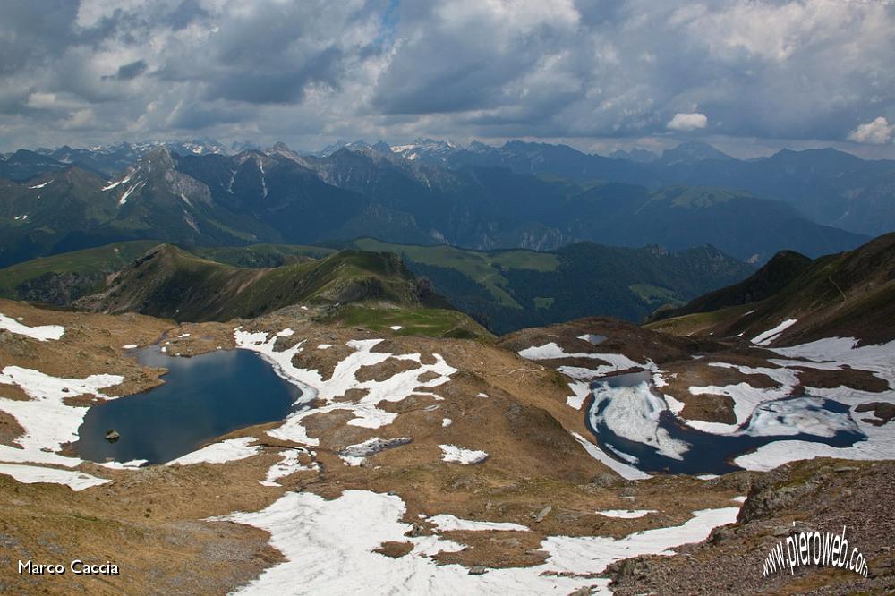 32_Traversiamo alti sopra i Laghi.jpg